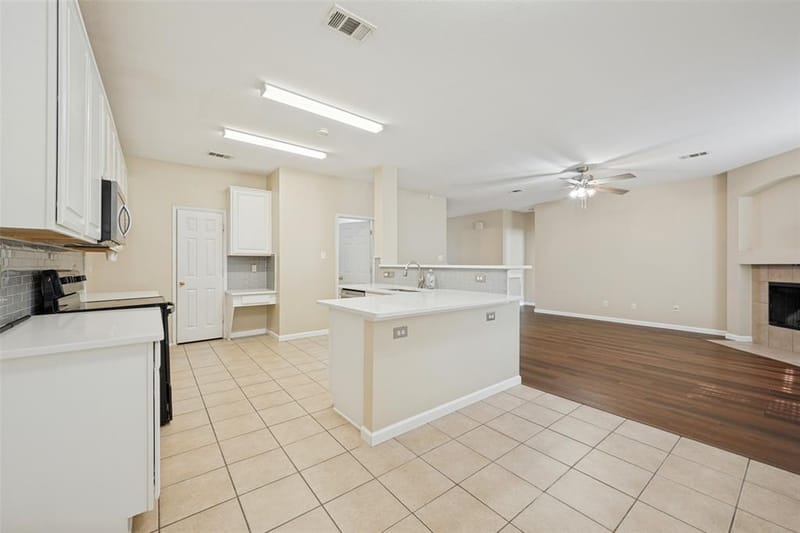 814 White Dove Drive, Arlington TX 76017 - Photo 12