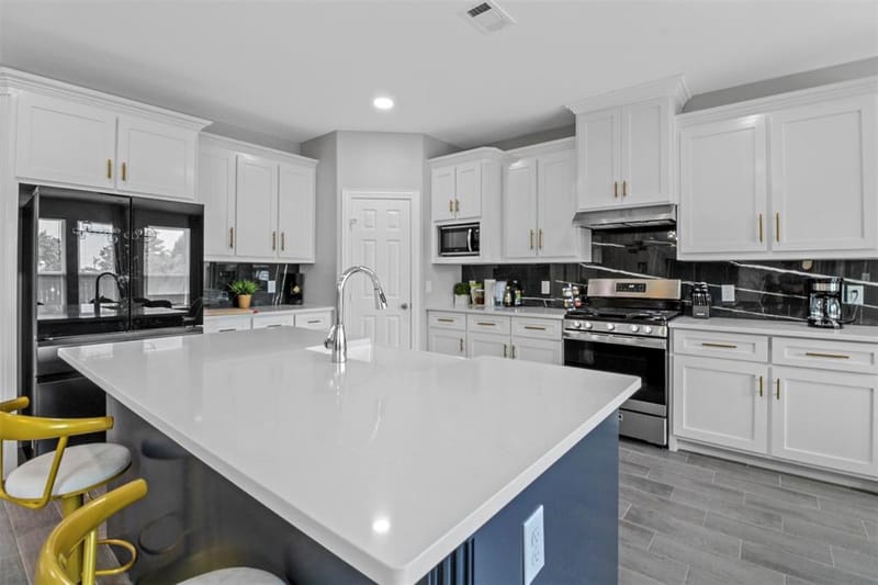 610 Parker Circle, Garland TX 75040 - Photo 9