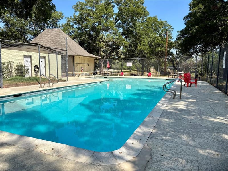 111 Rupert Court, Weatherford TX 76087 - Photo 37
