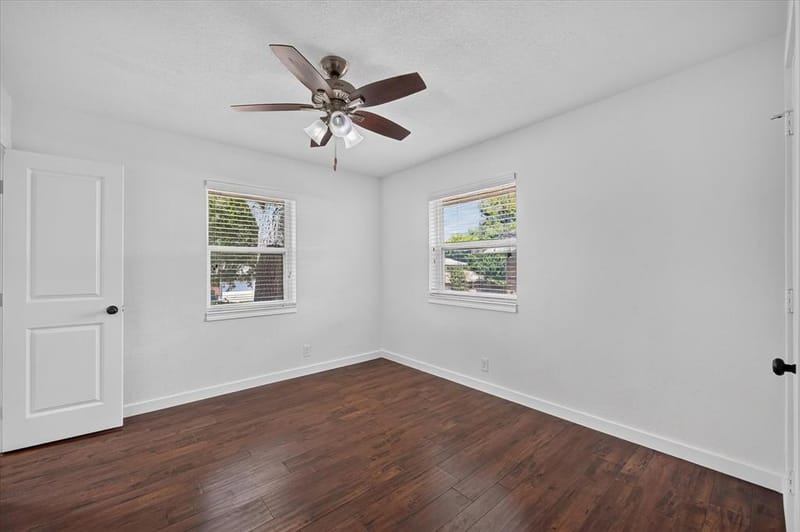 906 Pinedale Lane, Dallas TX 75241 - Photo 17