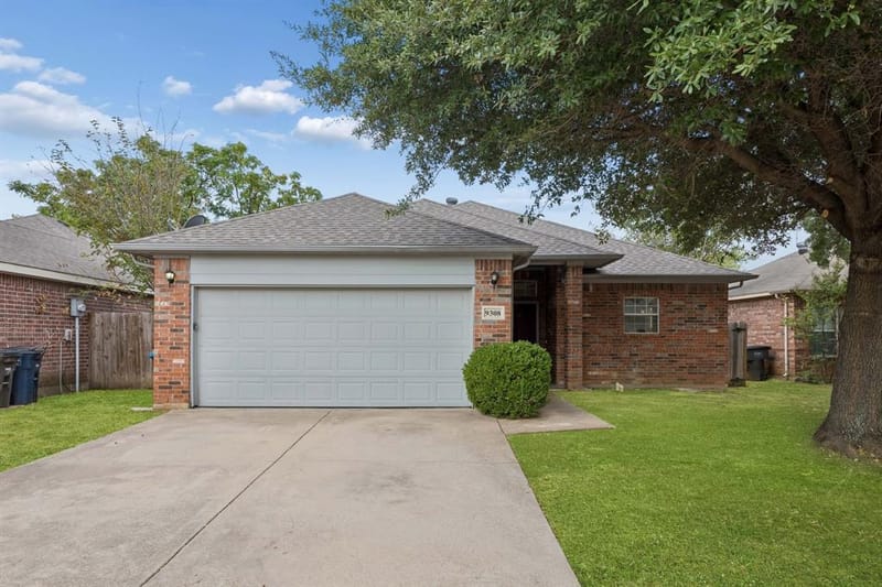 9308 Aubree Court, Fort Worth TX 76140 - Photo 2