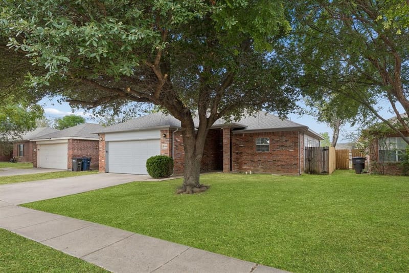 9308 Aubree Court, Fort Worth TX 76140 - Photo 3