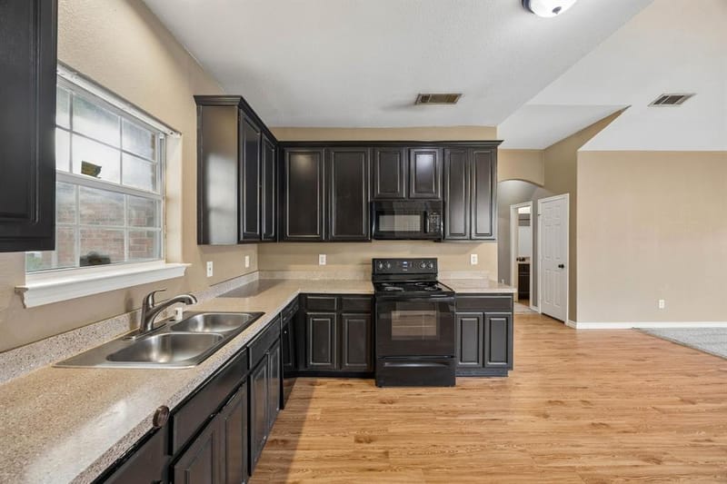 9308 Aubree Court, Fort Worth TX 76140 - Photo 9