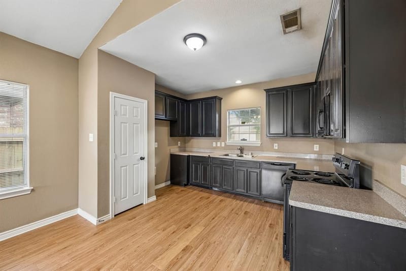 9308 Aubree Court, Fort Worth TX 76140 - Photo 8