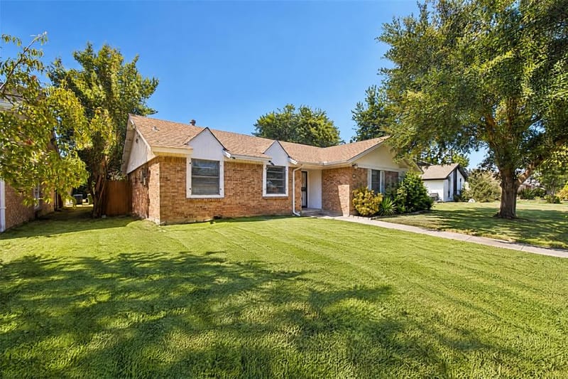 2718 Forest Park Drive, Garland TX 75040 - Photo 2