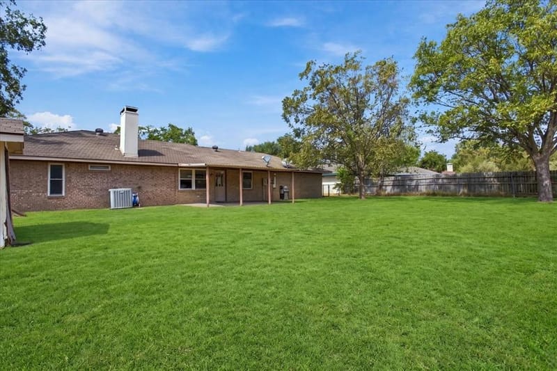 2108 N Village, Bonham TX 75418 - Photo 22