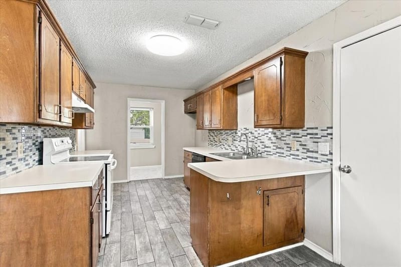 2108 N Village, Bonham TX 75418 - Photo 10