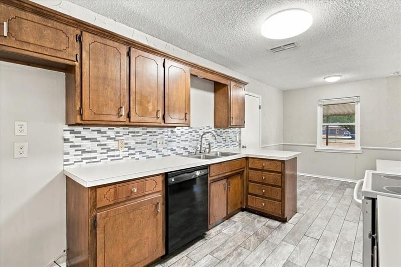 2108 N Village, Bonham TX 75418 - Photo 8