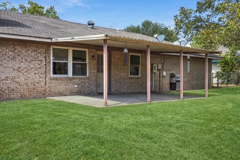 2108 N Village, Bonham TX 75418 - Photo 21