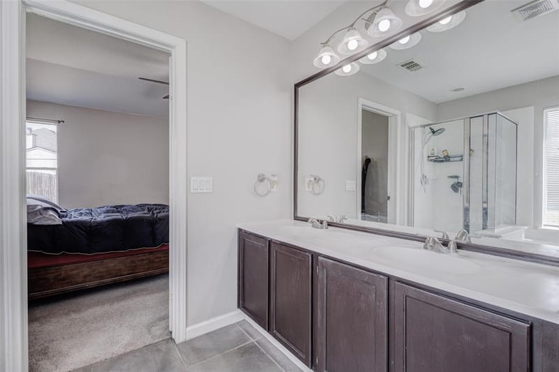 951 Zachary Drive, Arlington TX 76002 - Photo 20