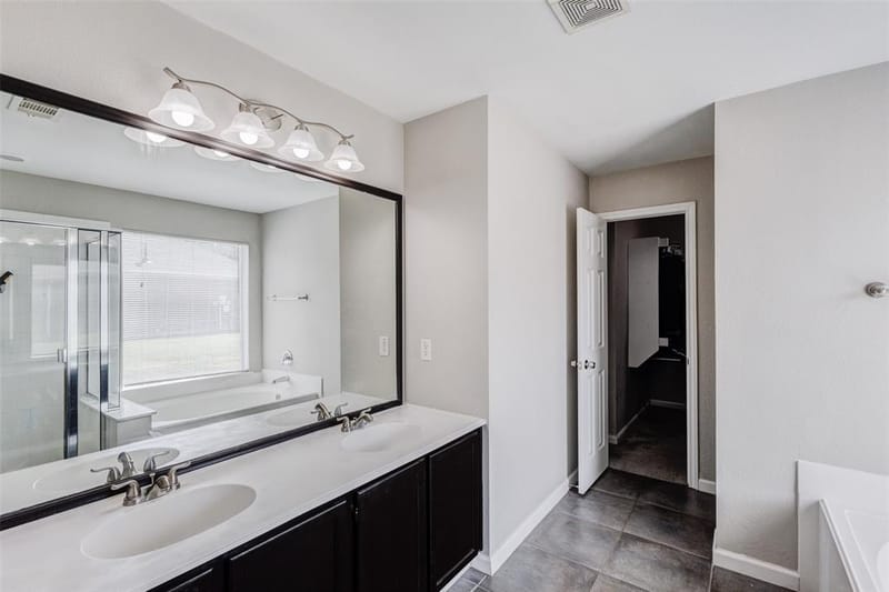 951 Zachary Drive, Arlington TX 76002 - Photo 21