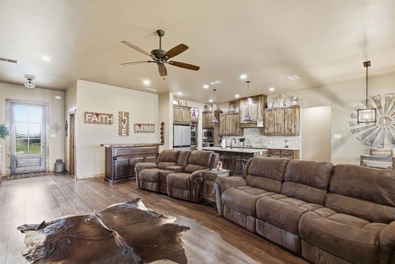 133 Kingston Lane, Weatherford TX 76087 - Photo 6