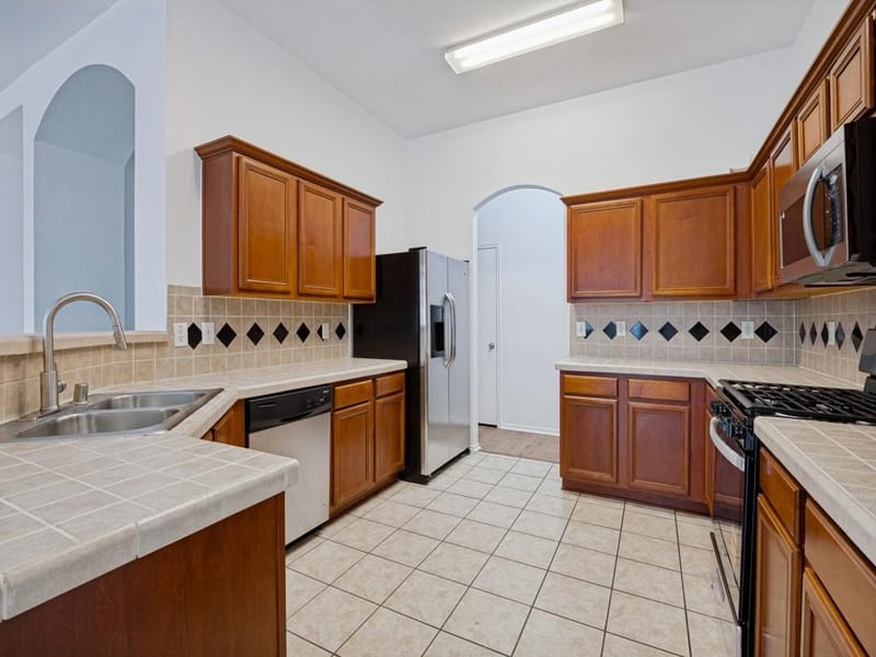2459 Frontier Drive, Grand Prairie TX 75052 - Photo 6