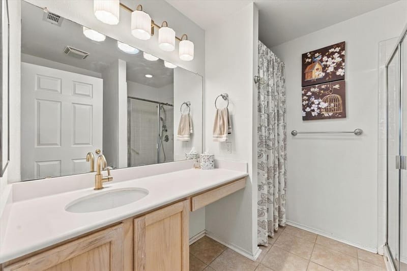 1002 Bridges Drive, Arlington TX 76012 - Photo 23