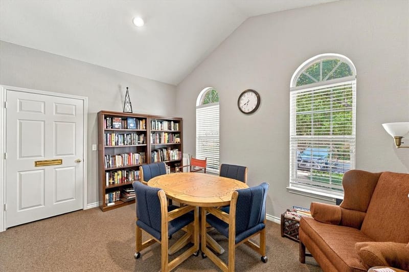 1002 Bridges Drive, Arlington TX 76012 - Photo 32
