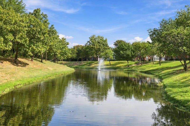 1002 Bridges Drive, Arlington TX 76012 - Photo 37