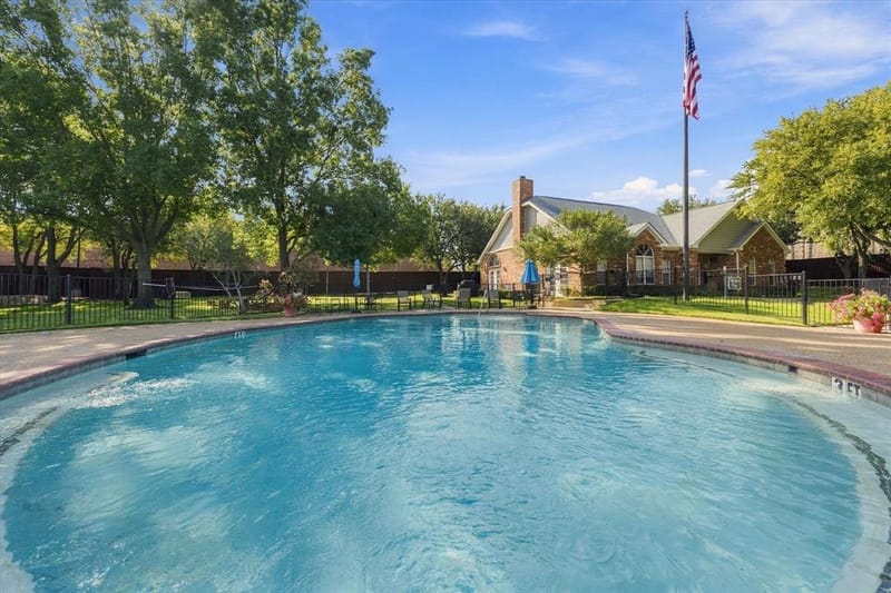 1002 Bridges Drive, Arlington TX 76012 - Photo 29
