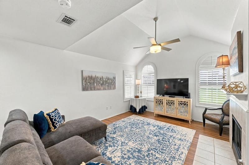 1002 Bridges Drive, Arlington TX 76012 - Photo 8