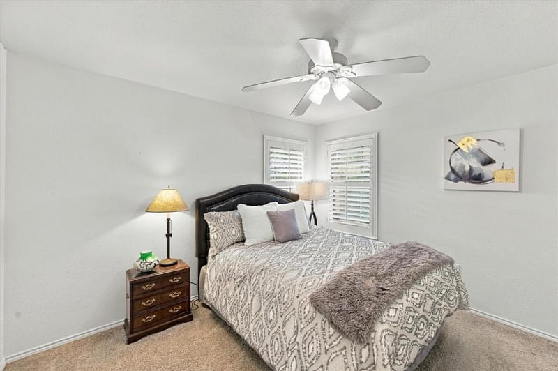 1002 Bridges Drive, Arlington TX 76012 - Photo 25