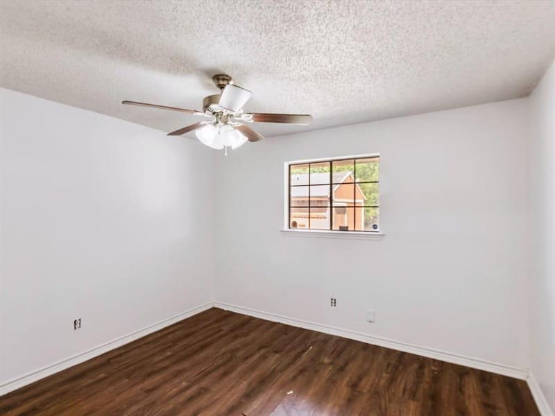 219 N Beltwoods Drive, DeSoto TX 75115 - Photo 17
