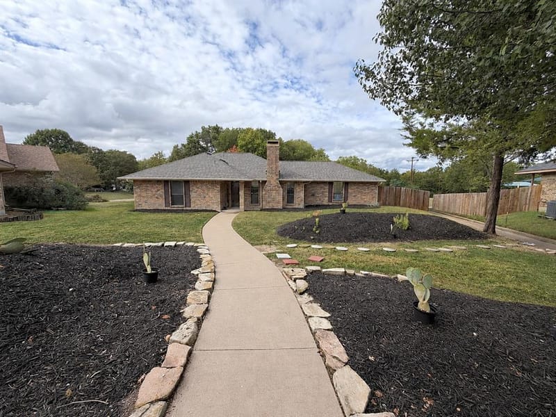 219 N Beltwoods Drive, DeSoto TX 75115