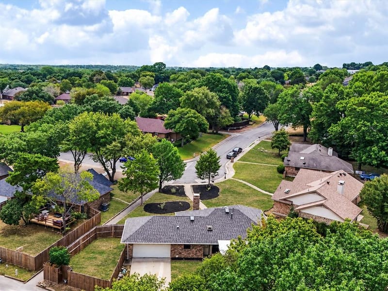 219 N Beltwoods Drive, DeSoto TX 75115 - Photo 10