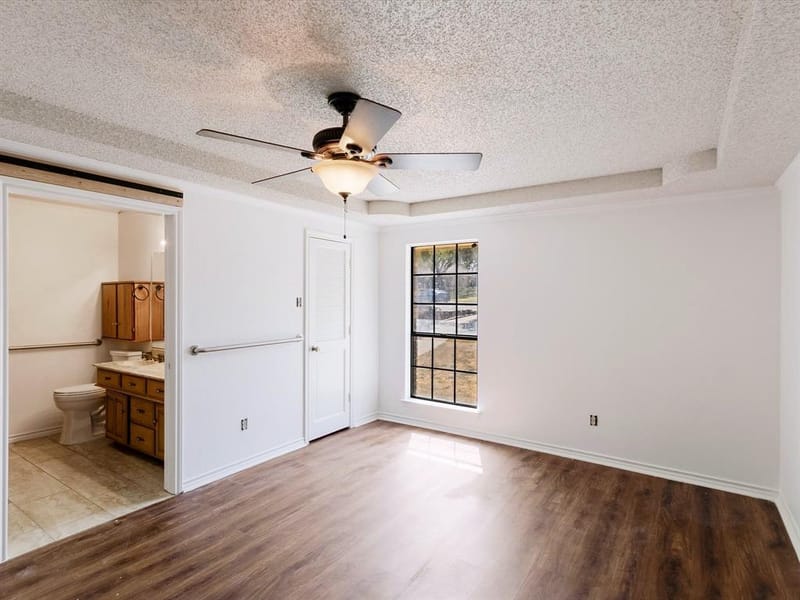 219 N Beltwoods Drive, DeSoto TX 75115 - Photo 18
