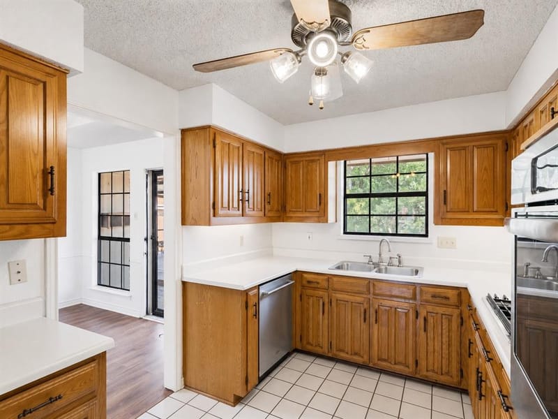 219 N Beltwoods Drive, DeSoto TX 75115 - Photo 25