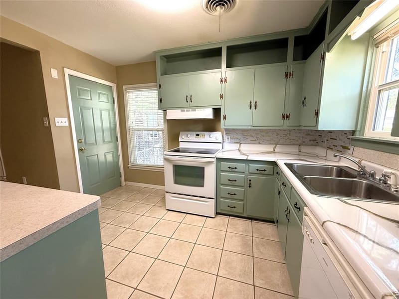 3520 Maple Avenue, Waco TX 76707 - Photo 8