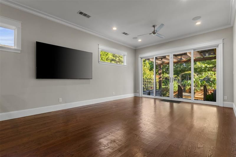 9030 Eustis Avenue, Dallas TX 75218 - Photo 18