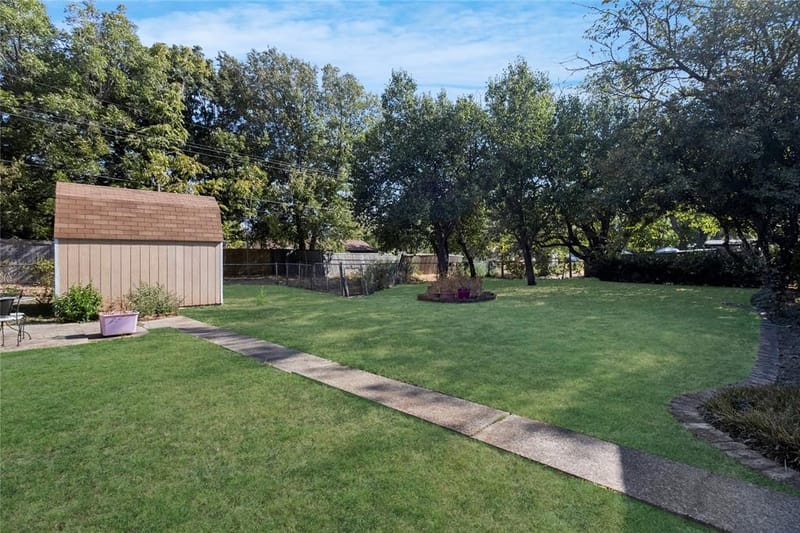 535 Thrush Avenue, Duncanville TX 75116 - Photo 15