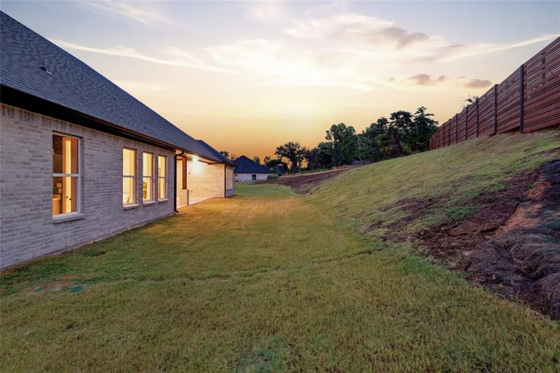 1011 Meadow Wood Terrace, Azle TX 76020 - Photo 30