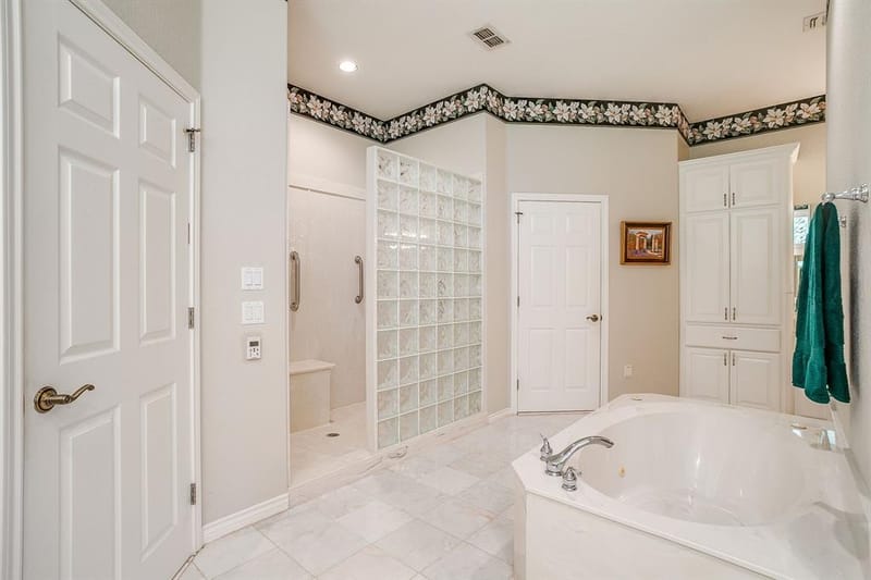 8412 Ravenswood Road, Granbury TX 76049 - Photo 17