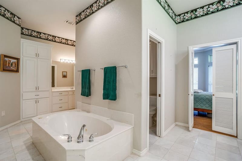 8412 Ravenswood Road, Granbury TX 76049 - Photo 16