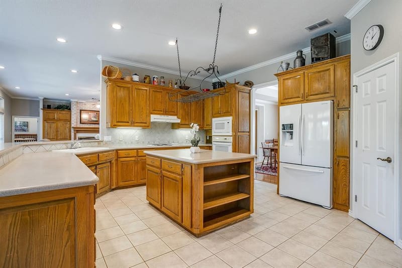 8412 Ravenswood Road, Granbury TX 76049 - Photo 11