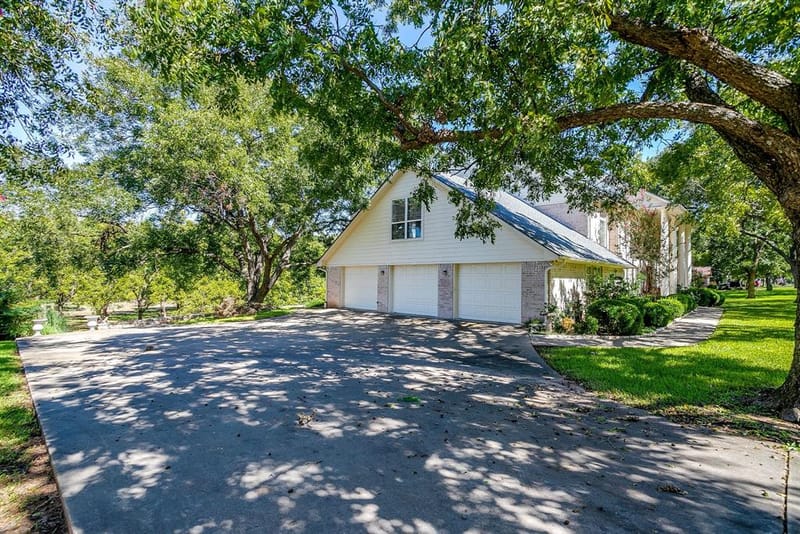 8412 Ravenswood Road, Granbury TX 76049 - Photo 4