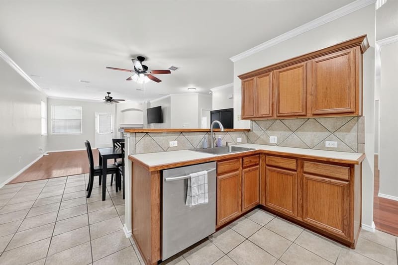 10601 Augusta Lane, Rowlett TX 75089 - Photo 9