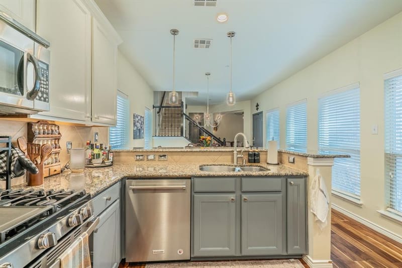 6774 Cortona Lane, Frisco TX 75034 - Photo 10