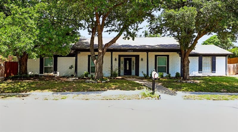 1503 Woodvine Drive, Euless TX 76040