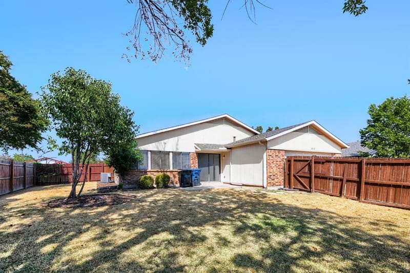 1012 Bellflower Drive, Carrollton TX 75007 - Photo 27