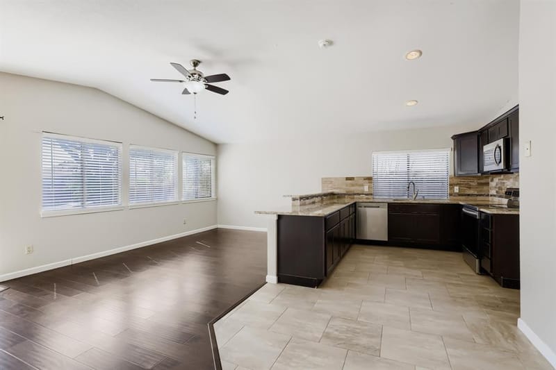 1012 Bellflower Drive, Carrollton TX 75007 - Photo 8