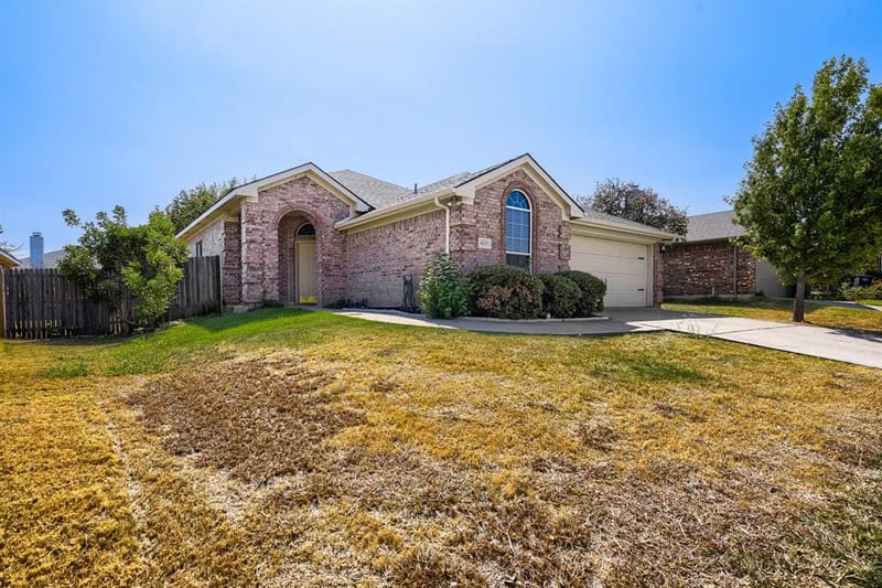 6221 Brooklynn Drive, Fort Worth TX 76179 - Photo 2