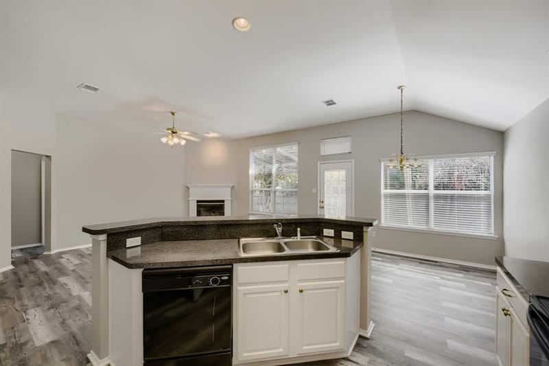 6221 Brooklynn Drive, Fort Worth TX 76179 - Photo 14