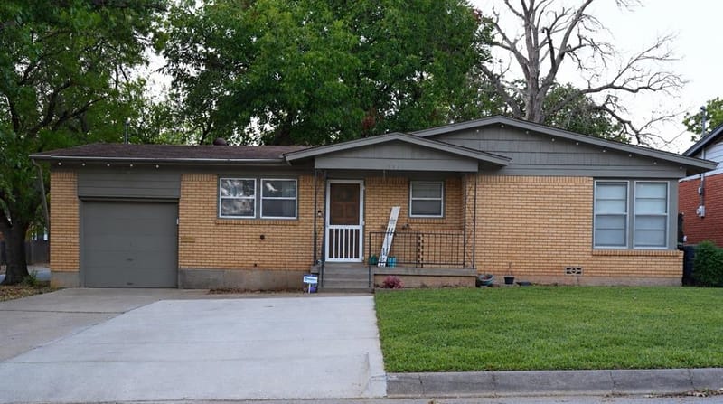 6301 Greenlee Street, Fort Worth TX 76112 - Photo 2