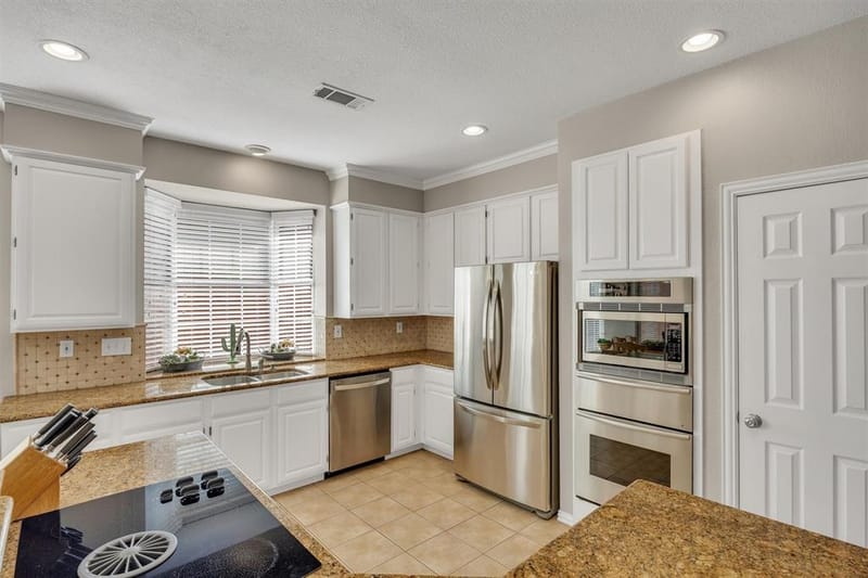 2655 Garden Ridge Lane, Arlington TX 76006 - Photo 14