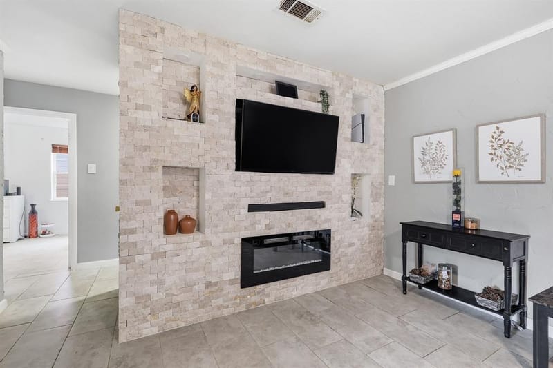 450 Price Drive, Lewisville TX 75067