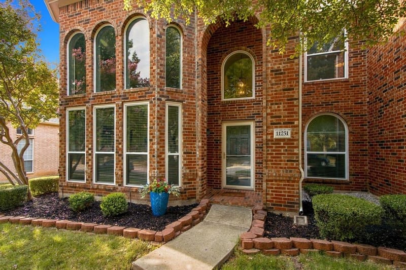 11251 Chaucer Drive, Frisco TX 75035 - Photo 3