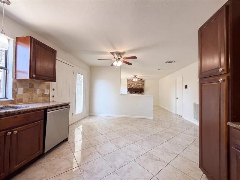 4622 Covington Court, Grand Prairie TX 75052 - Photo 8