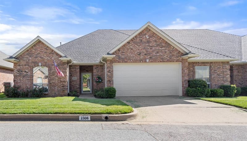 2306 Homestead Lane, Tyler TX 75701