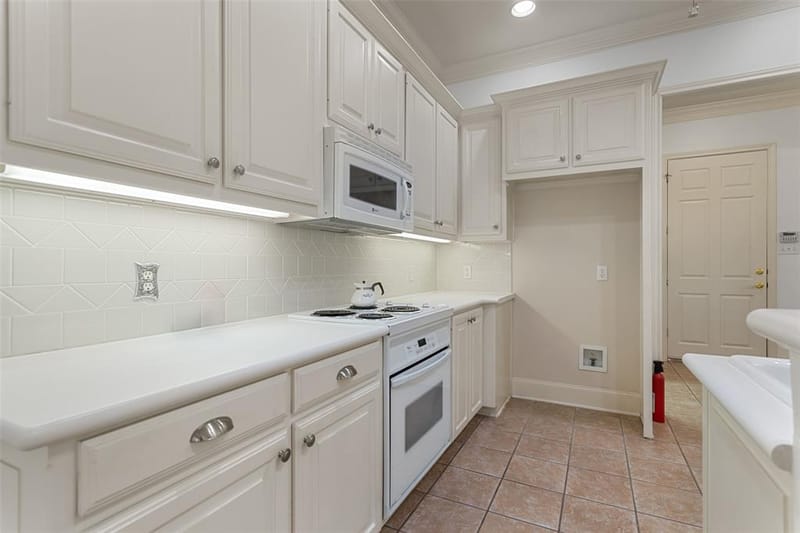 2306 Homestead Lane, Tyler TX 75701 - Photo 9